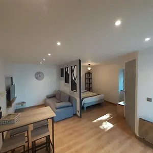  Appartement Le Ménascle France